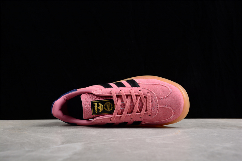 adidas Originals GAZELLE - Zapatillas - bliss pink/core black/collegiate  purple/rosa 